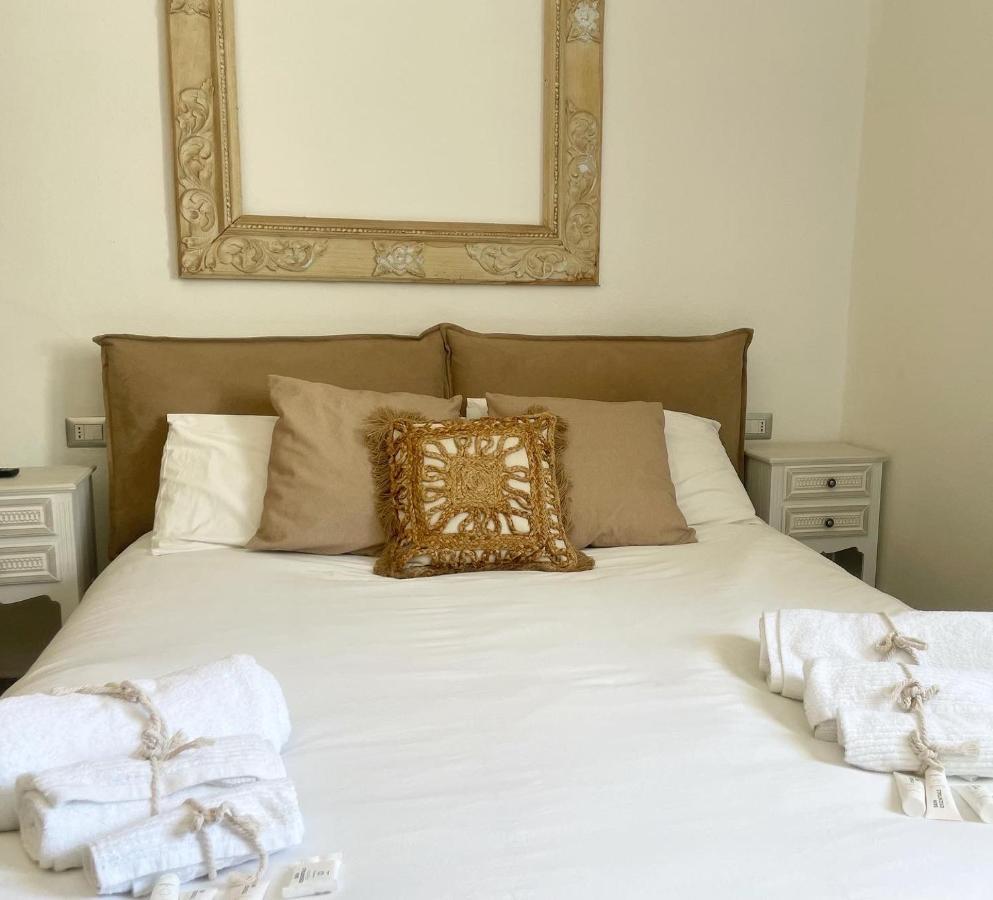 St.Joseph Bed and Breakfast Olbia Exteriör bild